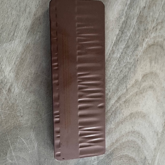 Urban Decay Naked3 eyeshadow palette - Picture 3 of 5